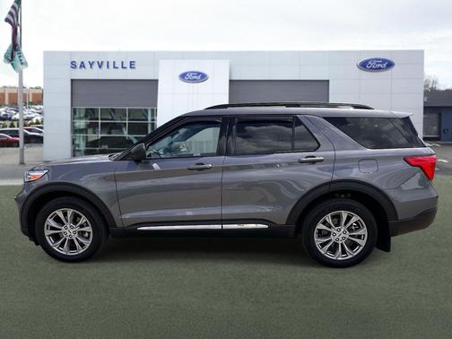 Carbonized Gray Metallic 2024 Ford Explorer XLT