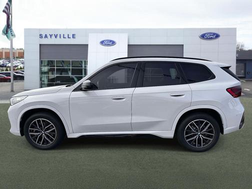 Alpine White 2023 BMW X1 xDrive28i