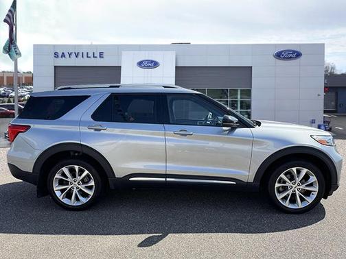 2022 Ford Explorer Platinum