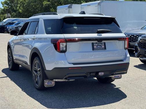 White Metallic 2026 Ford Explorer ST-Line