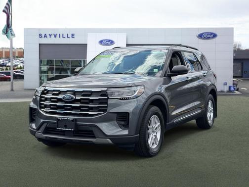 Carbonized Gray Metallic 2025 Ford Explorer Active