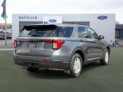 Carbonized Gray Metallic 2025 Ford Explorer Active