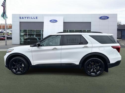 2022 Ford Explorer ST-Line