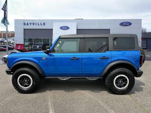 2022 Ford Bronco Badlands