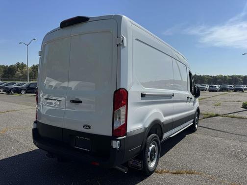 Oxford White 2026 Ford Transit-250 Base