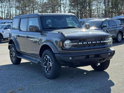 Marsh Gray 2026 Ford Bronco Outer Banks