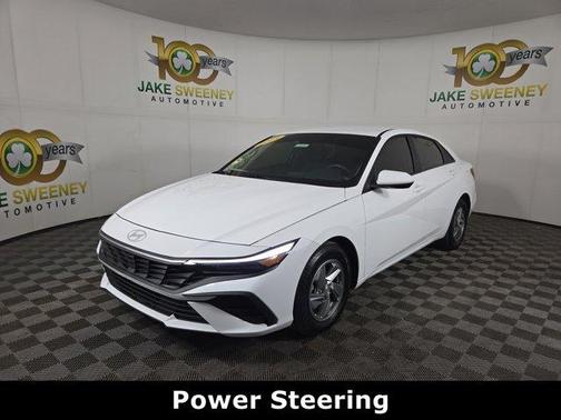 2024 Hyundai ELANTRA SE