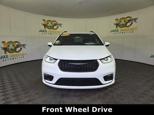 Bright White Clearcoat 2023 Chrysler Pacifica Touring-L