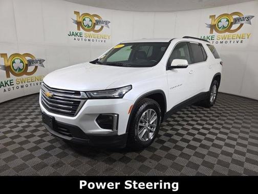 Iridescent Pearl Tricoat 2022 Chevrolet Traverse LT Cloth