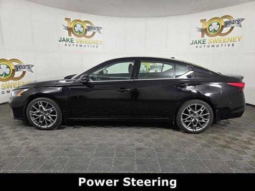 Black 2023 Nissan Altima 2.0 SR