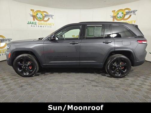 Metallic 2023 Jeep Grand Cherokee Altitude