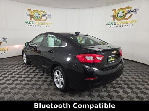 Mosaic Black Metallic 2017 Chevrolet Cruze LT