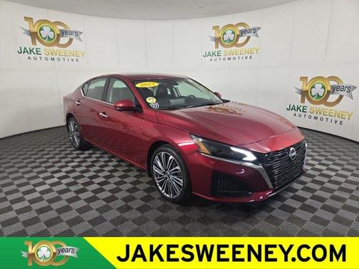 Scarlet Ember 2023 Nissan Altima 2.5 SL