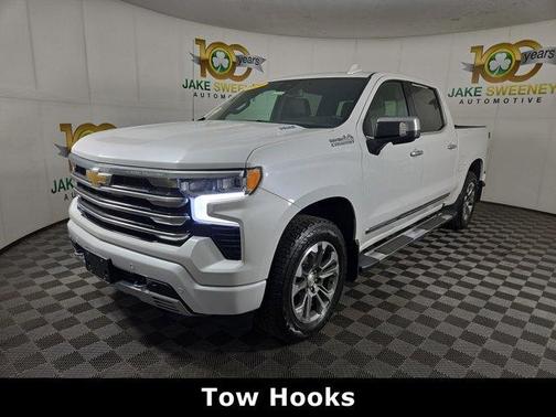 Iridescent Pearl Tricoat 2024 Chevrolet Silverado 1500 High Country