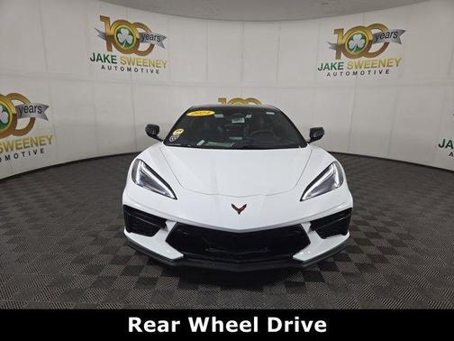 Arctic White 2024 Chevrolet Corvette Stingray w/2LT