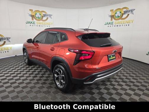 Cayenne Orange Metallic 2024 Chevrolet Trax LT