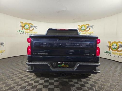 Northsky Blue Metallic 2022 Chevrolet Silverado 1500 Custom