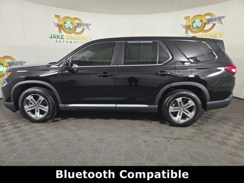 Crystal Black Pearl 2023 Honda Pilot EX-L 7-Passenger