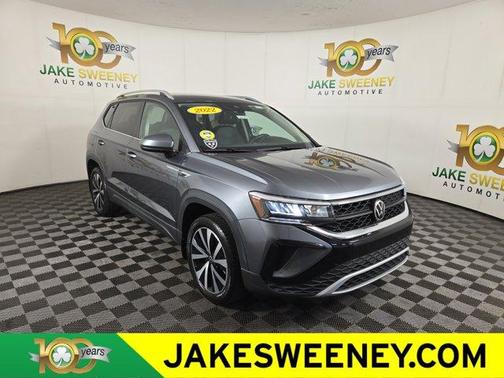 Platinum Gray Metallic 2022 Volkswagen Taos 1.5T SE