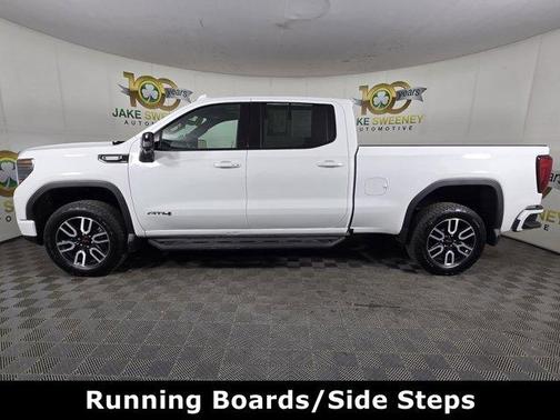 Summit White 2024 GMC Sierra 1500 AT4