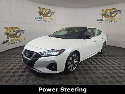 White 2023 Nissan Maxima Platinum