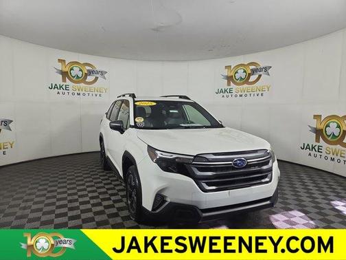 Crystal White Pearl 2025 Subaru Forester Premium