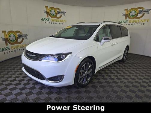 Bright White Clearcoat 2017 Chrysler Pacifica Limited