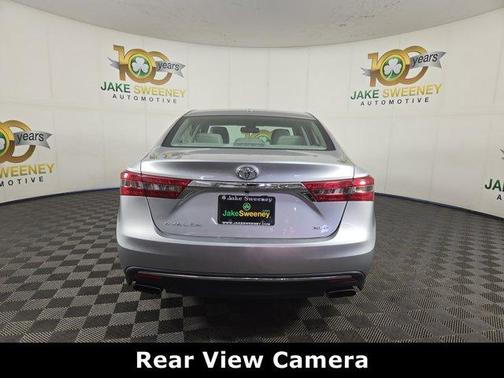 Celestial Silver Metallic 2018 Toyota Avalon XLE Premium