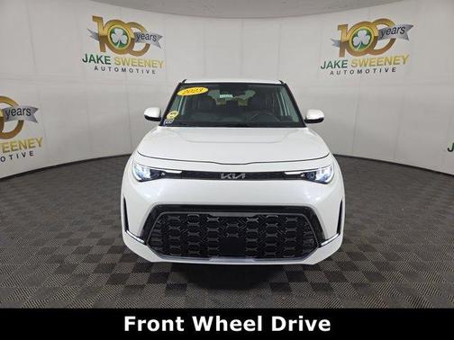 Snow White Pearl 2023 Kia Soul GT-Line 2.0L