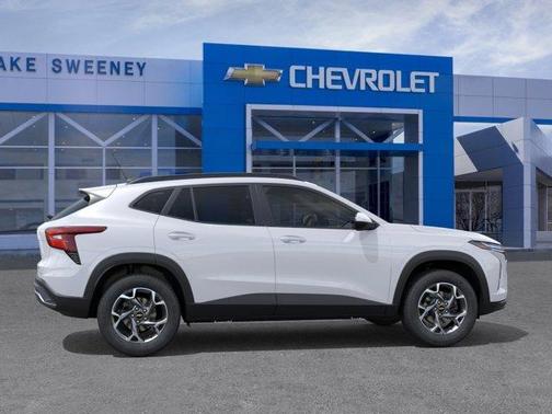 Summit White 2026 Chevrolet Trax LT