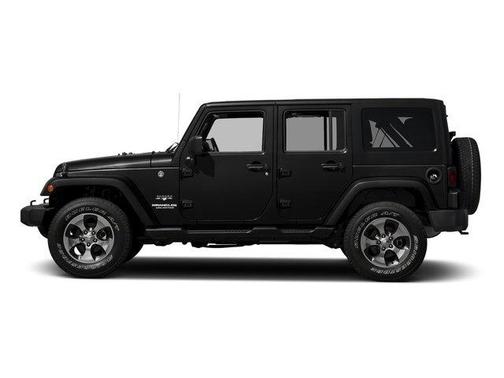 Black Clearcoat 2016 Jeep Wrangler Unlimited Sahara