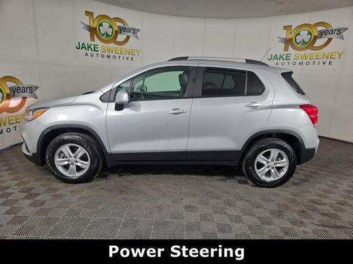 Silver Ice Metallic 2022 Chevrolet Trax LT