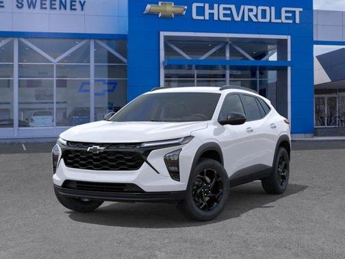 Summit White 2026 Chevrolet Trax LT