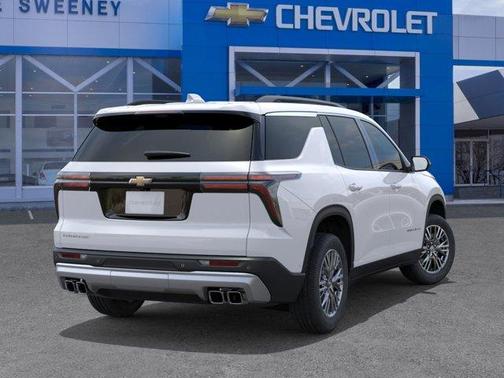 Summit White 2026 Chevrolet Traverse LT