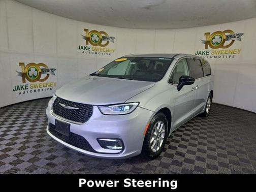 2024 Chrysler Pacifica Touring-L