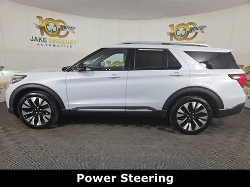 Space White Metallic 2025 Ford Explorer Platinum