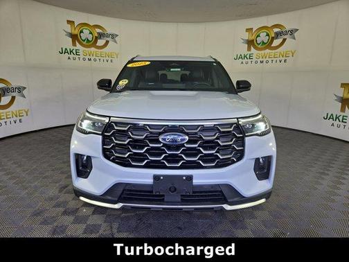 Space White Metallic 2025 Ford Explorer Platinum