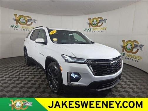 White 2023 Chevrolet Traverse RS