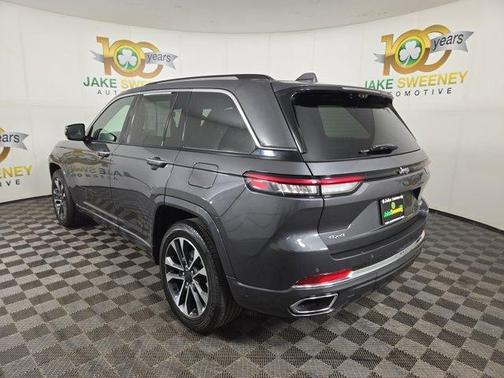 2022 Jeep Grand Cherokee Overland