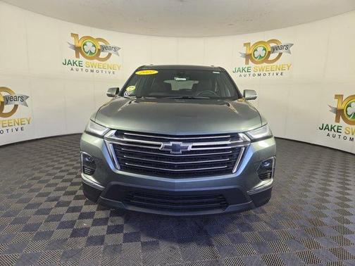 Silver Sage Metallic 2022 Chevrolet Traverse LT Cloth