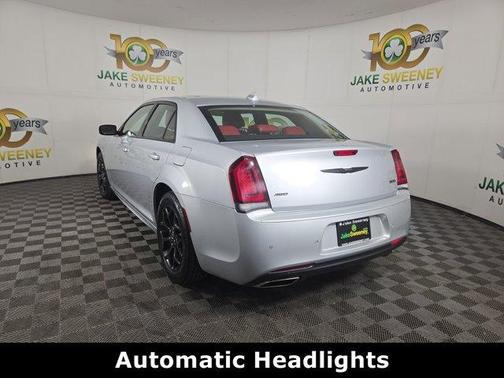 2023 Chrysler 300 Touring L