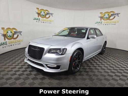 2023 Chrysler 300 Touring L