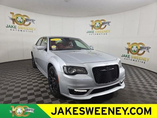 2023 Chrysler 300 Touring L