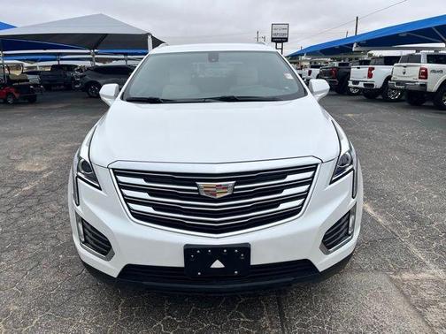 Crystal White 2018 Cadillac XT5 Base