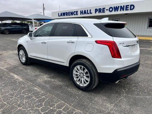 Crystal White 2018 Cadillac XT5 Base
