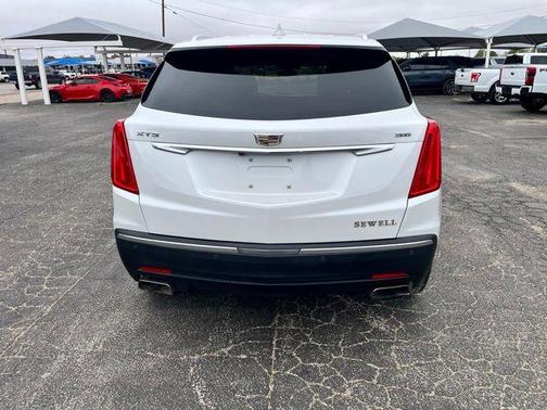 Crystal White 2018 Cadillac XT5 Base