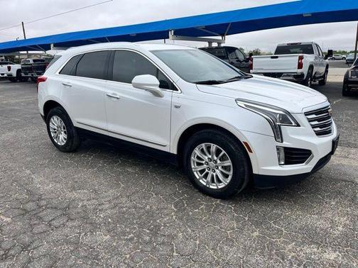 Crystal White 2018 Cadillac XT5 Base