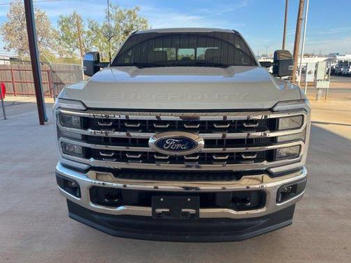 White Metallic 2025 Ford F-250 Lariat