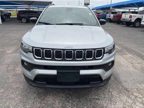 Silver Zynith 2025 Jeep Compass Latitude