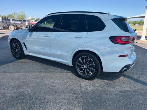 Alpine White 2022 BMW X5 xDrive40i